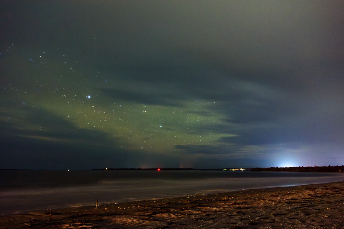 Unexpected air glow Unexpected air glow