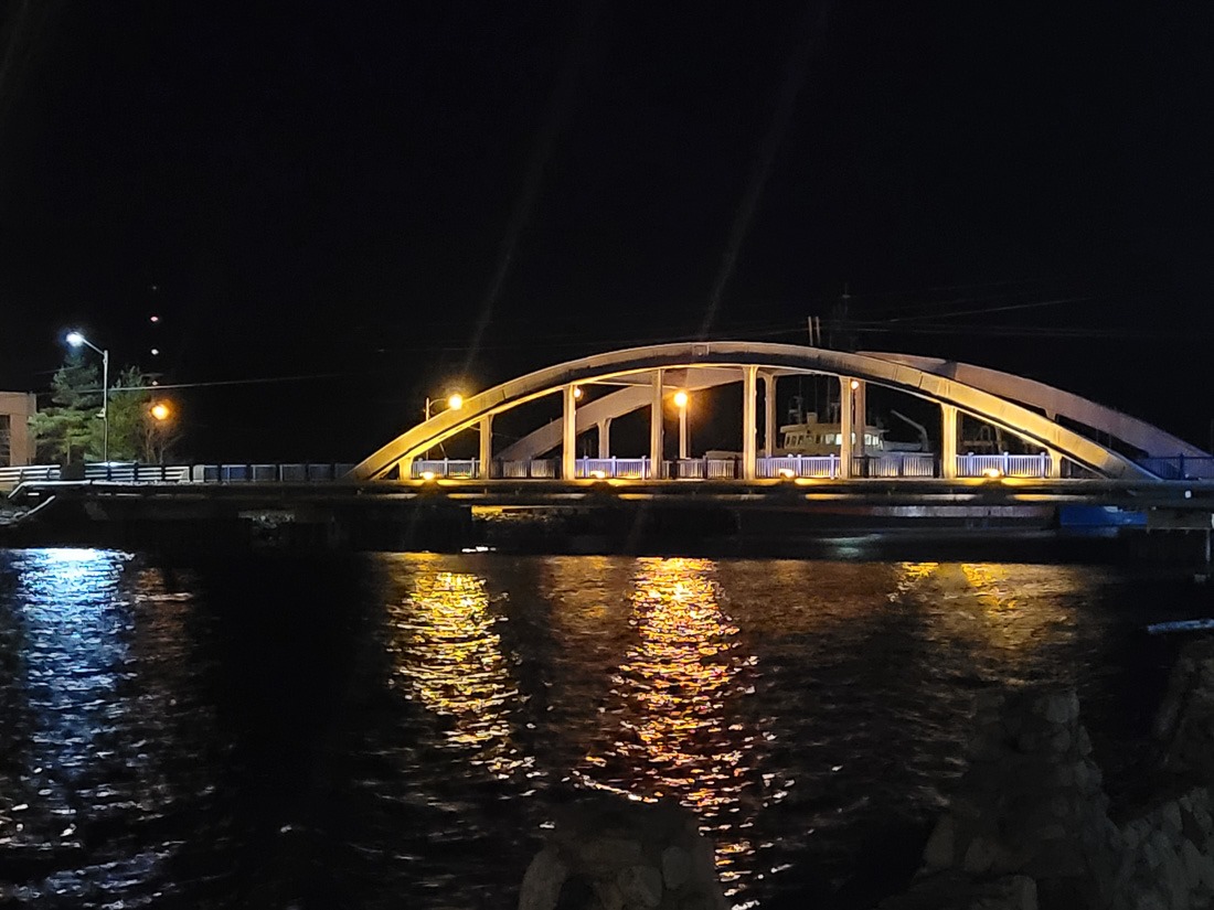 Mersey River Bridge in Liverpool Mersey River Bridge in Liverpool