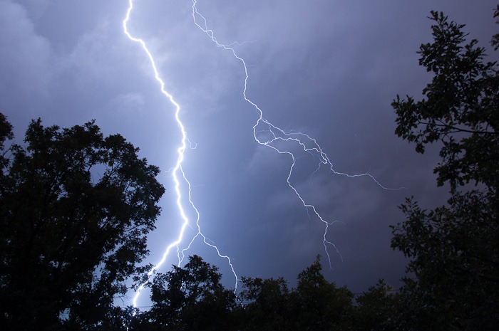 Nightly lightshow by mother Nature