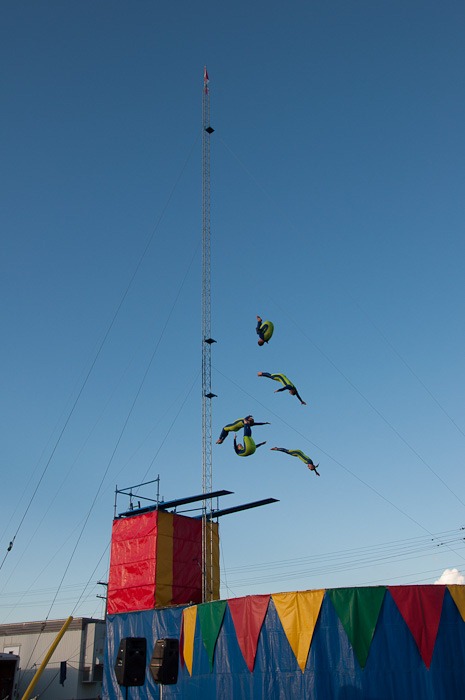 Synchronous dive, more or less Synchronous dive, more or less