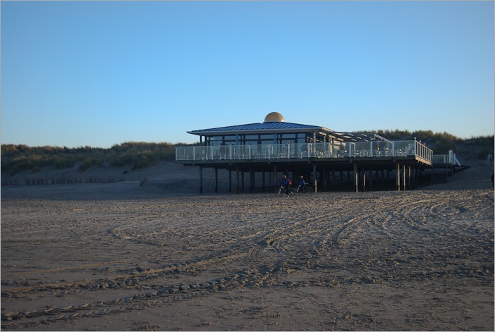 Restaurant overlooking the beach Restaurant overlooking the beach