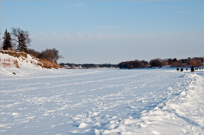 The Red River, wide and empty The Red River, wide and empty