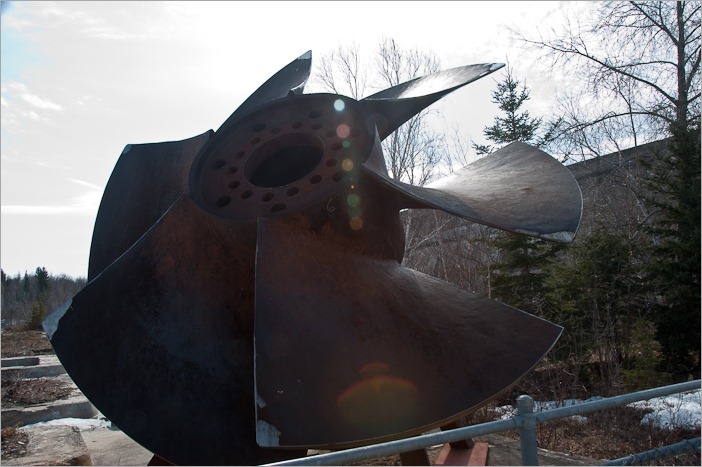 Vertical turbine Vertical turbine