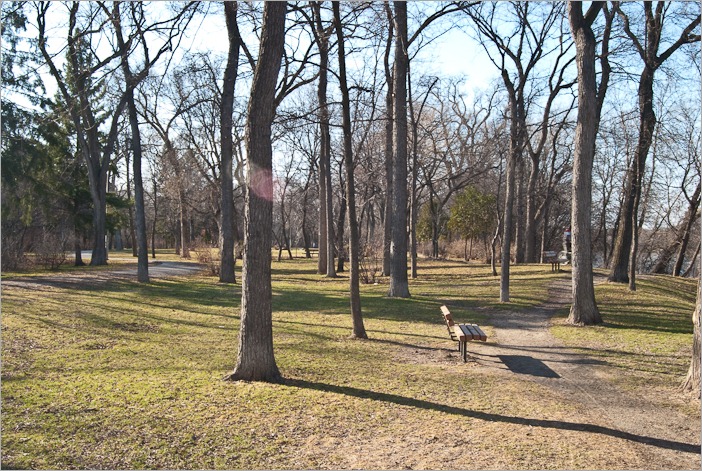 The same bench, without the water The same bench, without the water