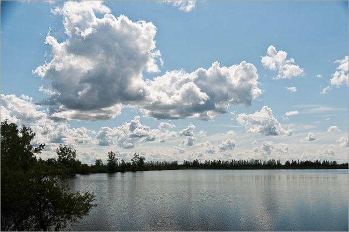 Polarizer, ok, but not on top of another filter…. bad idea.  Polarizer, ok, but not on top of another filter…. bad idea.