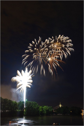 Lots of light, nearly too much Lots of light, nearly too much