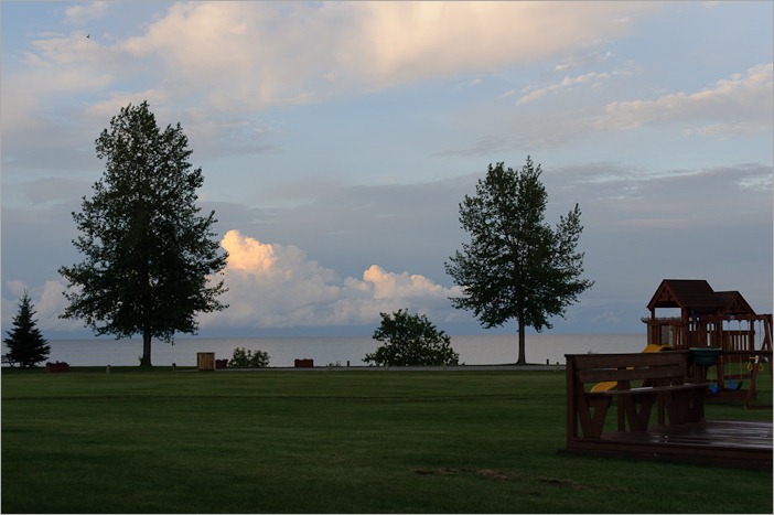 Friday night, the promise of rain Friday night, the promise of rain