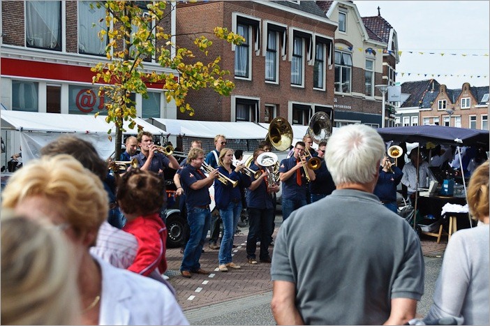 Music at the Garage sale in Leeuwarden Music at the Garage sale in Leeuwarden